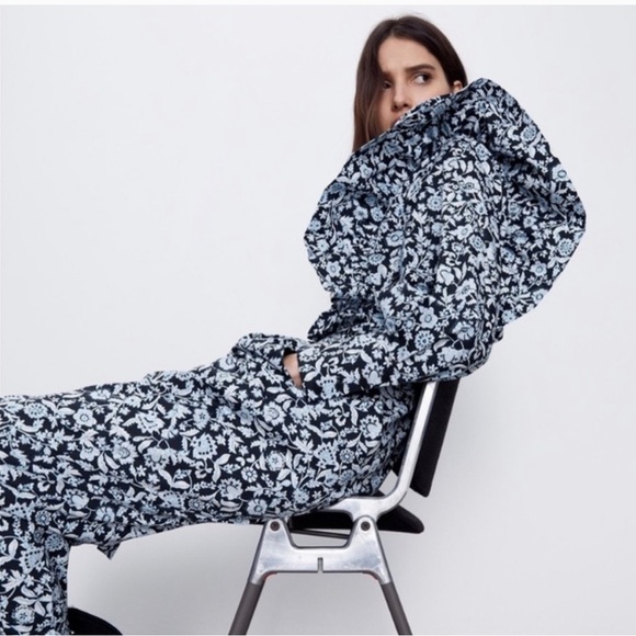 🦋Bloggers Favorite🦋 Zara Floral Jumpsuit Size M - Picture 16 of 16